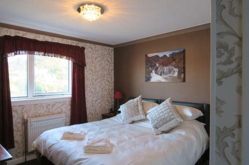 Hostal White Heather Hotel