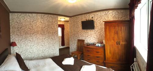 Hostal White Heather Hotel