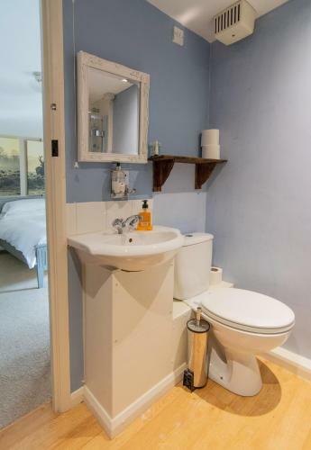 Posada Kings Head Low House