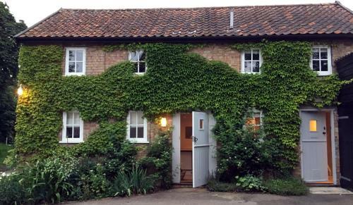Posada Kings Head Low House