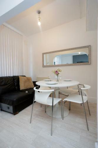 St James Luxury Apartment