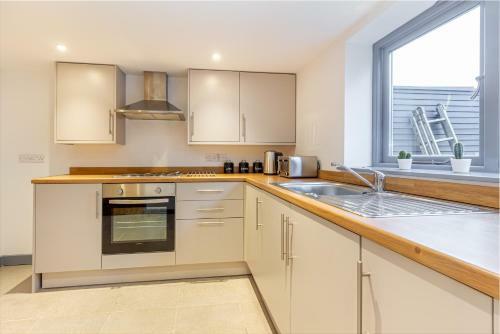 Beautiful 2 Bedroom House In Leominster
