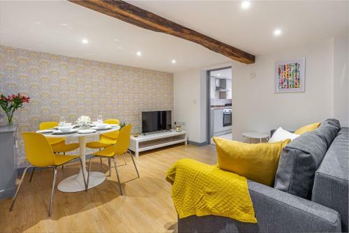Beautiful 2 Bedroom House In Leominster