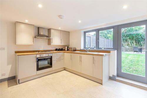Beautiful 2 Bedroom House In Leominster