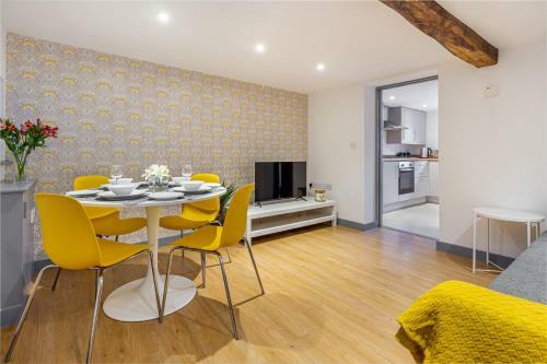 Beautiful 2 Bedroom House In Leominster