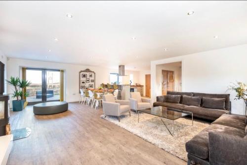 Immaculate 4-bed Cottage In Lincoln