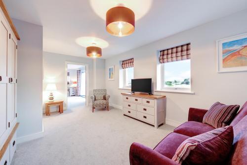Little Petherick Villa Sleeps 12 With Wifi
