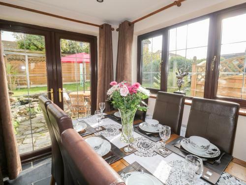 White Hart Cottage