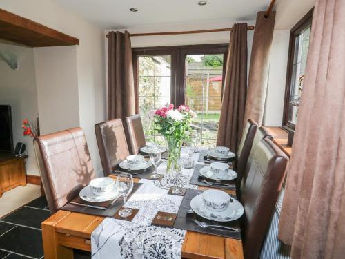 White Hart Cottage