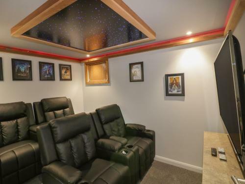 18 Meadow Retreat