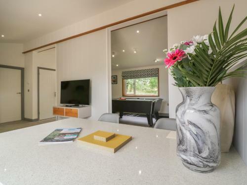 18 Meadow Retreat
