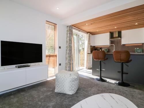 24 Meadow Retreat