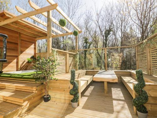 24 Meadow Retreat
