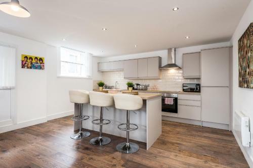 Prestige Stay Aparthotel - Cavern Quarter Party Apartments