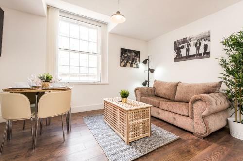 Prestige Stay Aparthotel - Cavern Quarter Party Apartments