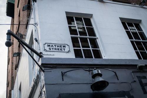 Prestige Stay Aparthotel - Cavern Quarter Party Apartments