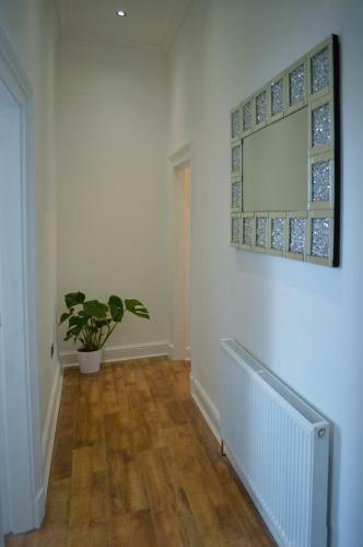 Apartment 2 Hamilton Square