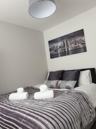 Spacious Contractor House For Large Groups - Private Parking By Liverpool Short Stay