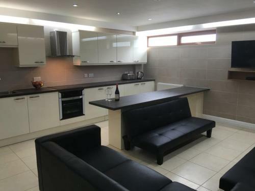 Dinas Apartments