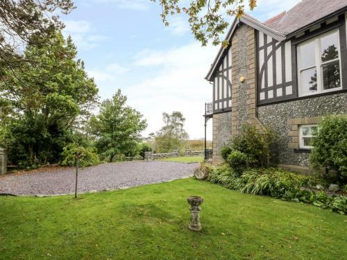 Plas Y Bryn Hall
