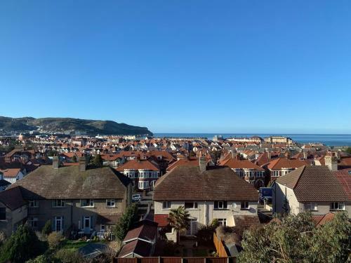 4 Tan Y Bryn Road