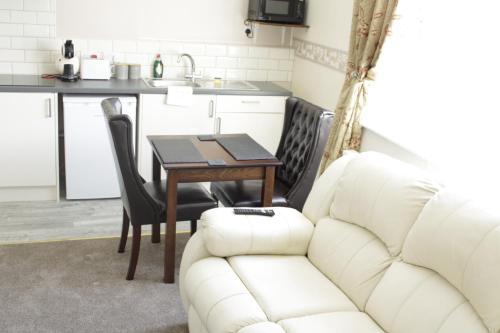 Llandudno Holiday House For 12