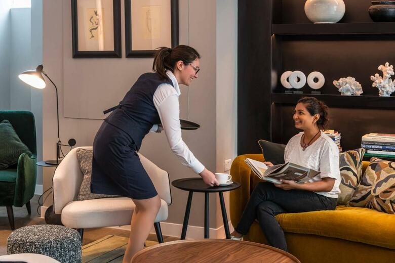 Hotel The Resident Victoria (Formerly The Nadler Victoria)