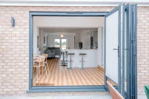 4 Sea View Walk Pakefield