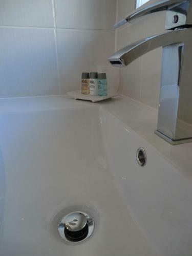 Bed & Breakfast Coombe Dale Accommodation