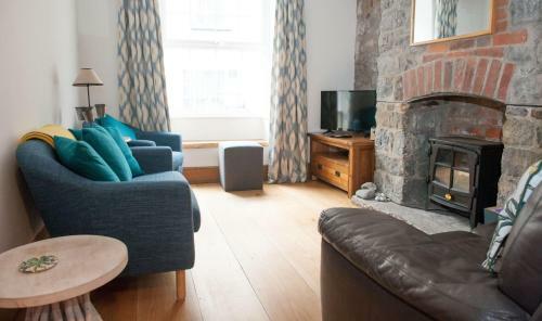 Teal House