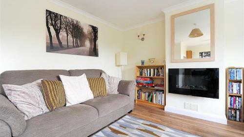 1 Studley Gardens