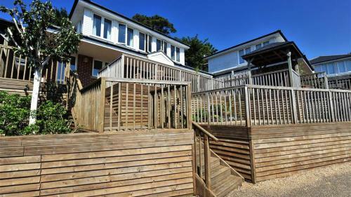 4 Coram Court