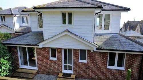 4 Coram Court