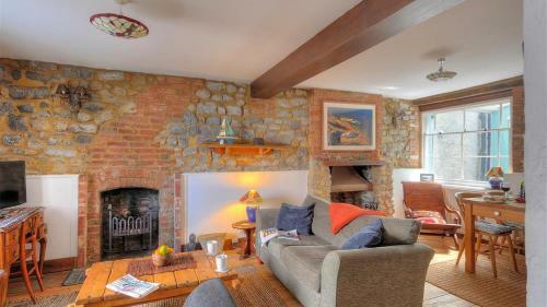 Bedrock Cottage