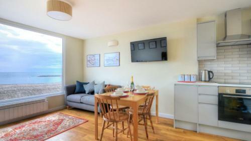 2 Beach Way House