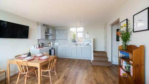 2 Beach Way House