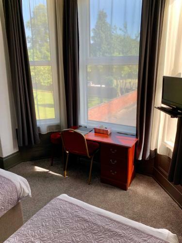 Hostal Yally Hotel