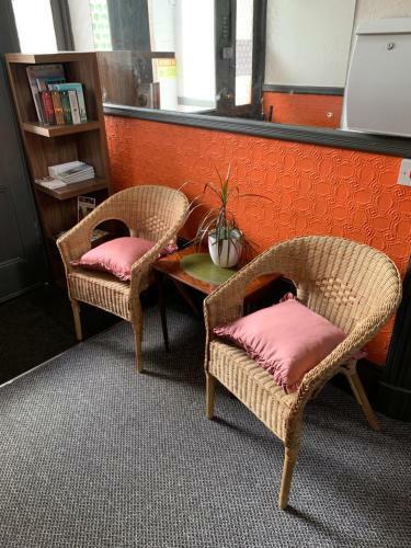 Hostal Yally Hotel