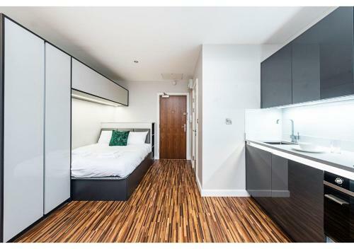 Modern Studios And Apartments, Manchester - Sk