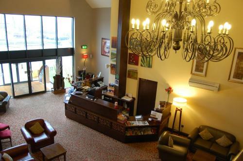 Best Western Plus Pastures Hotel