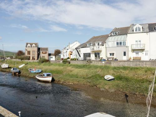 Lazey Cottage