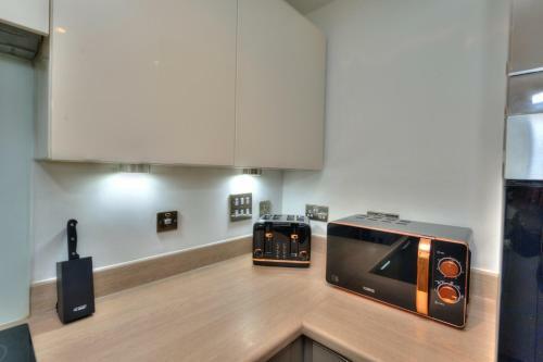 Executive Oakgrove Apartment