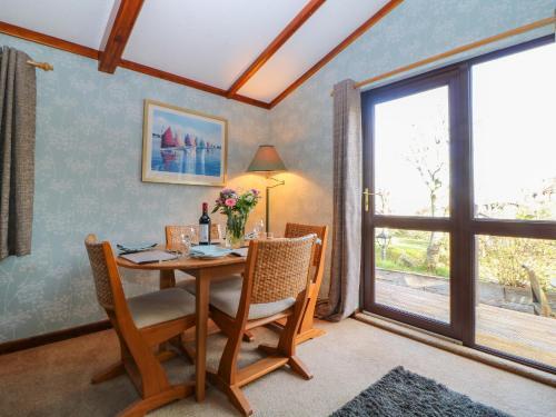 Dewbury Lodge