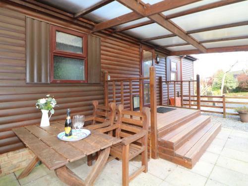 Dewbury Lodge