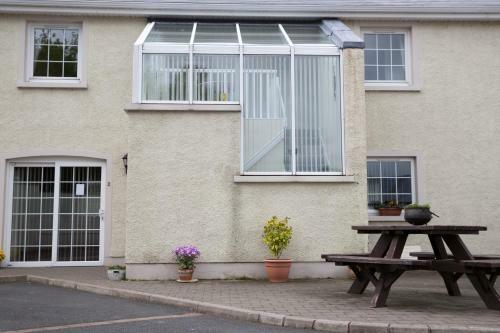 Hostal Ballycanal Moira- Guest House And Self-catering