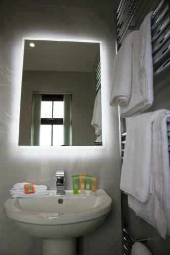 Hostal Ballycanal Moira- Guest House And Self-catering