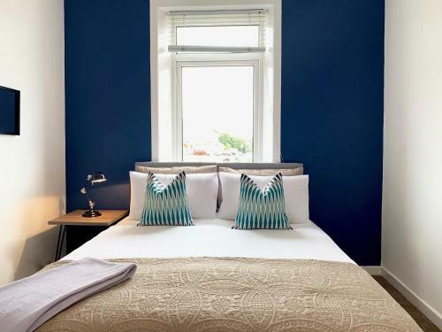 Central Motherwell 2 Bed Cozy Contractor Apartment For Large Groups By Dream Key Solution