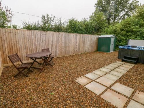1 Hornbeam Lodge