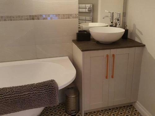 The Cottage-uk32854