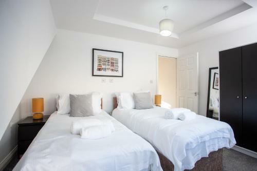 Apartamento Oakstays - Bright, Spacious Gem